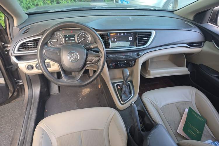 Used Buick GT 2016 15N Automatic Elite Edition Center Console