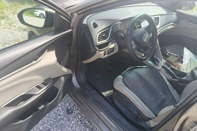 Used Buick GT 2016 15N Automatic Elite Edition Driver Seat