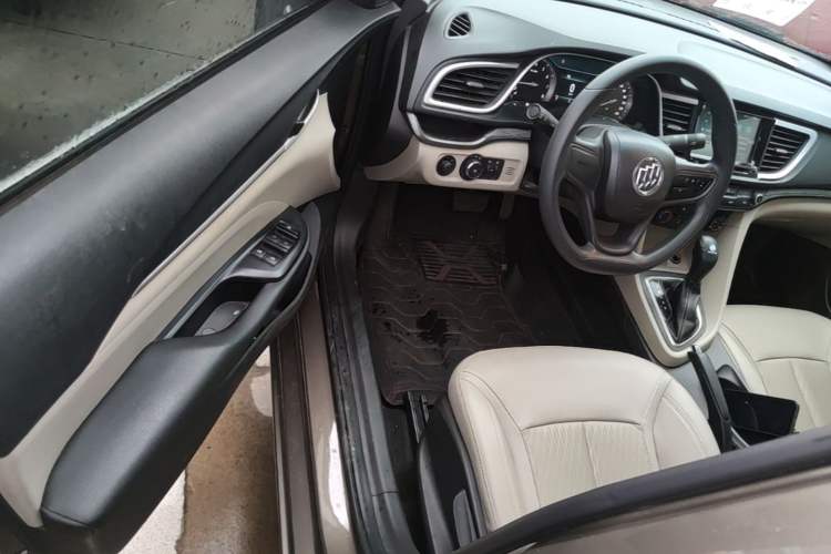 Used Buick GT 2016 15N Automatic Elite Edition Driver Seat
