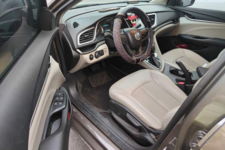 Used Buick GT 2016 15N Automatic Elite Edition Driver Seat