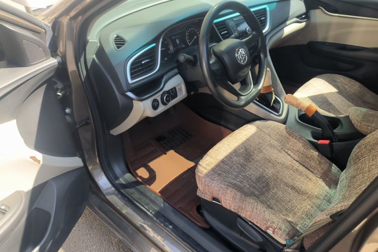 Used Buick GT 2016 15N Automatic Elite Edition Driver Seat