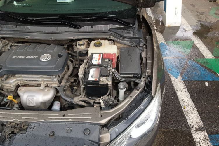 Used Buick GT 2016 15N Automatic Elite Edition Engine Bay Left