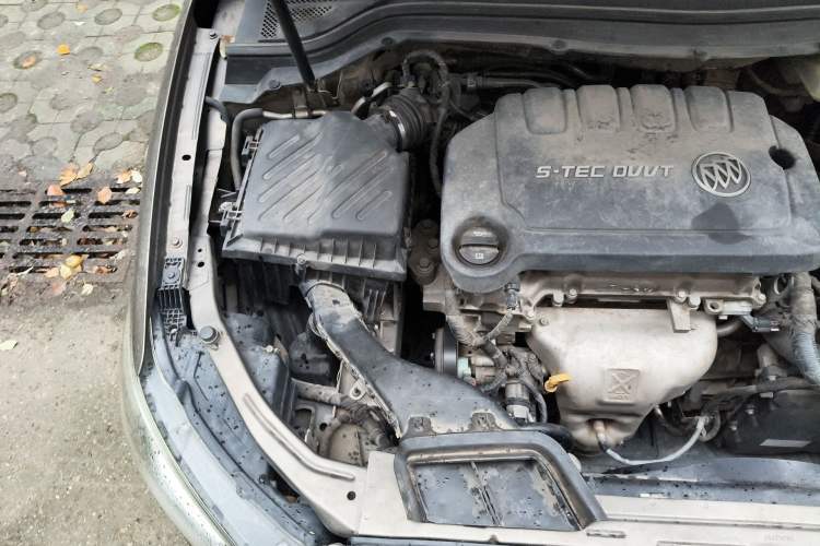 Used Buick GT 2016 15N Automatic Entry-Level Trim Engine Bay Right