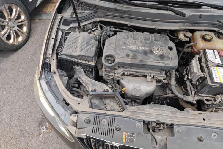 Used Buick GT 2016 15N Automatic Elite Edition Engine Bay Right