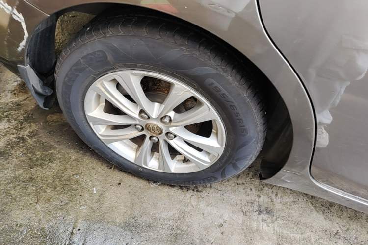 Used Buick GT 2016 15N Automatic Entry-Level Trim Exterior 5