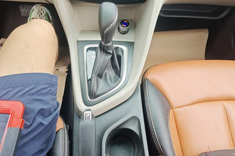 Used Buick GT 2016 15N Automatic Elite Edition Gear Lever