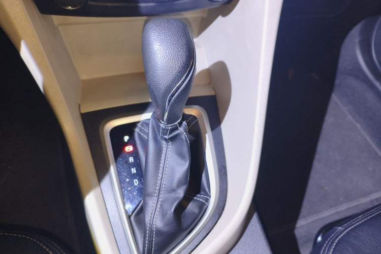 Used Buick GT 2016 15N Automatic Entry-Level Trim Gear Lever