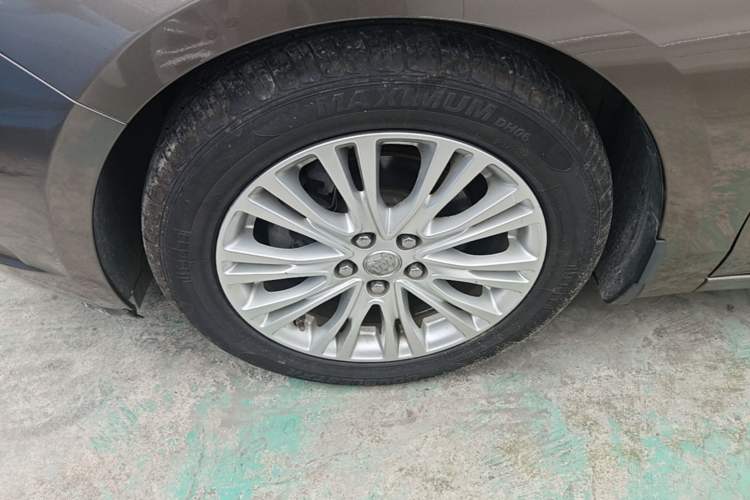 Used Buick GT 2016 15N Automatic Elite Edition Left Front Wheel Hub