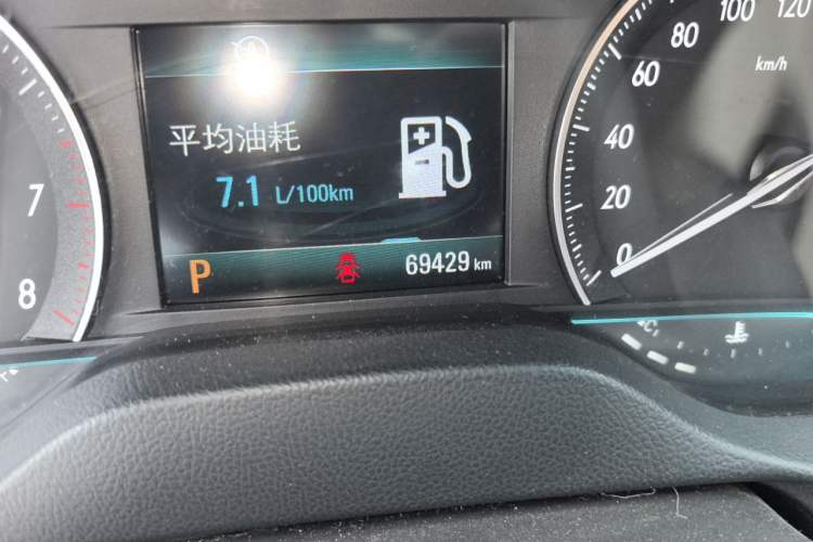 Used Buick GT 2016 15N Automatic Elite Edition Odometer Close Up