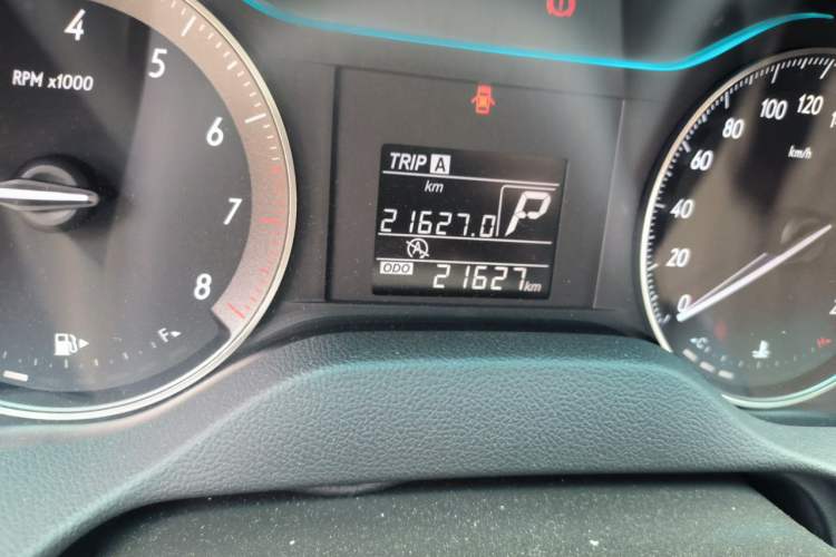 Used Buick GT 2016 15N Automatic Entry-Level Trim Odometer Close Up