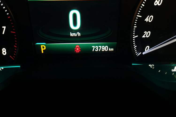 Used Buick GT 2016 15N Automatic Luxury Edition Odometer Close Up