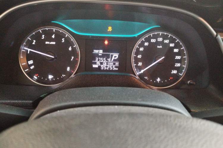 Used Buick GT 2016 15N Automatic Entry-Level Trim Odometer Close Up