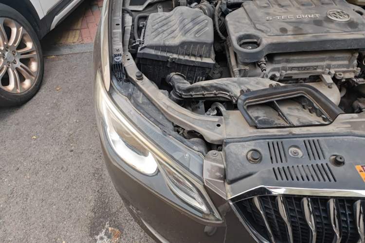 Used Buick GT 2016 15N Automatic Elite Edition Right Front Headlight