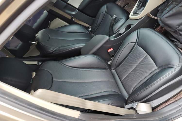 Used Buick GT 2016 15N Automatic Entry-Level Trim Right Front Seat