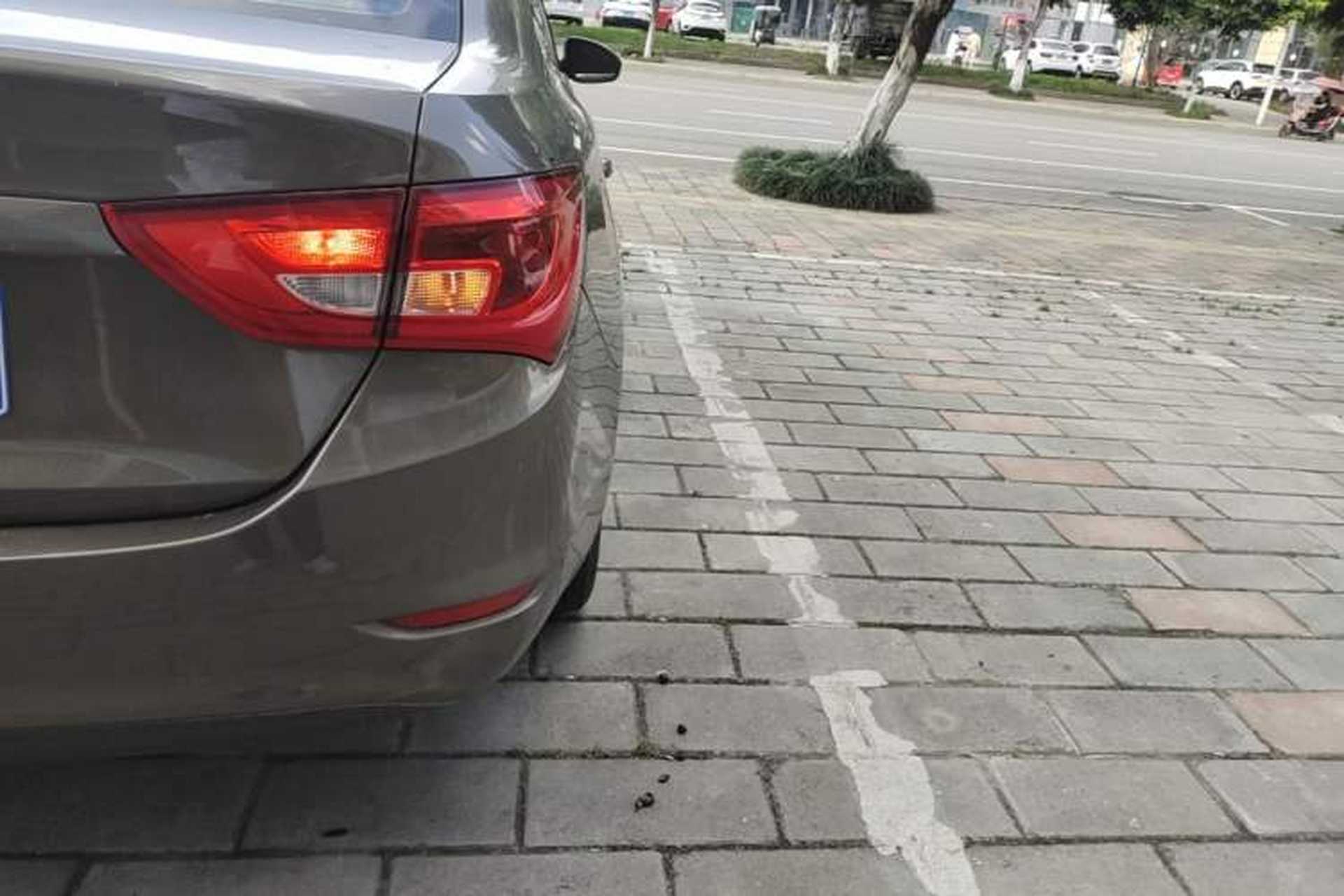 Used Buick GT 2016 15N Manual Entry-Level Trim Right Rear Taillight