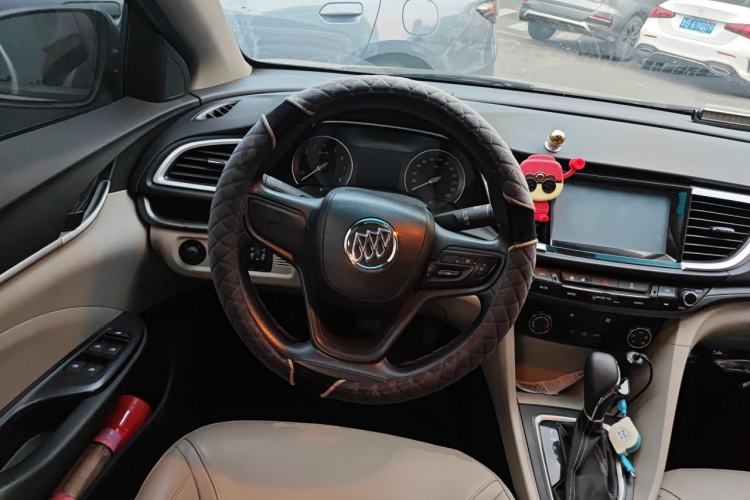 Used Buick GT 2016 15N Automatic Elite Edition Steering Wheel