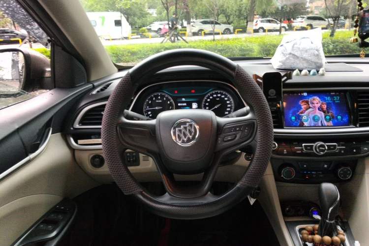 Used Buick GT 2016 15N Automatic Elite Edition Steering Wheel