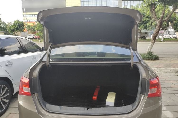 Used Buick GT 2016 15N Manual Entry-Level Trim Trunk