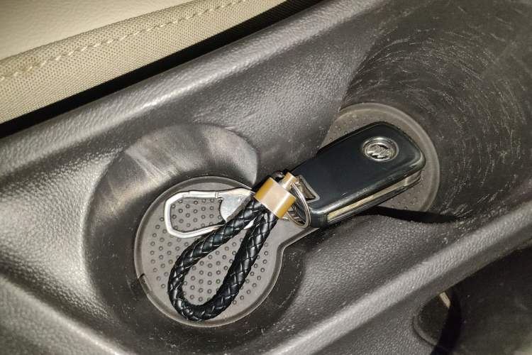 Used Buick GT 2016 15N Automatic Luxury Edition Vehicle Key