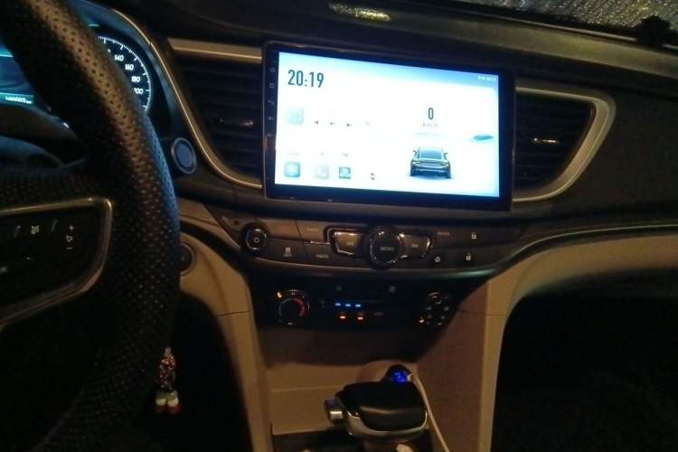 Used Buick GT 2016 15N Automatic Elite Edition Audio And AC Panel