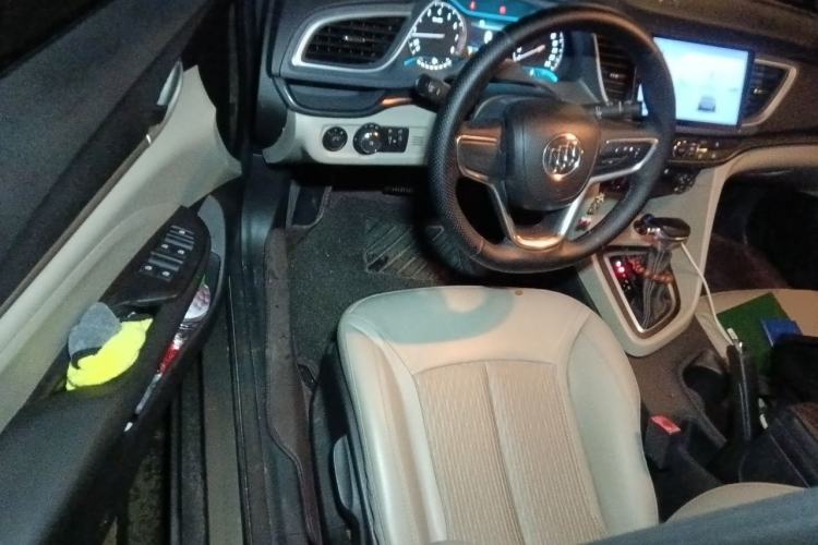 Used Buick GT 2016 15N Automatic Elite Edition Driver Seat