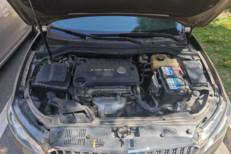 Used Buick GT 2016 15N Automatic Entry-Level Trim Engine Bay