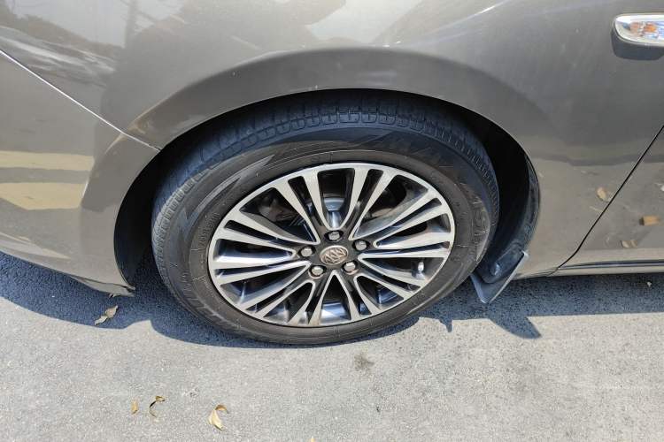 Used Buick GT 2016 18T Dual-Clutch Elite Model Exterior 2