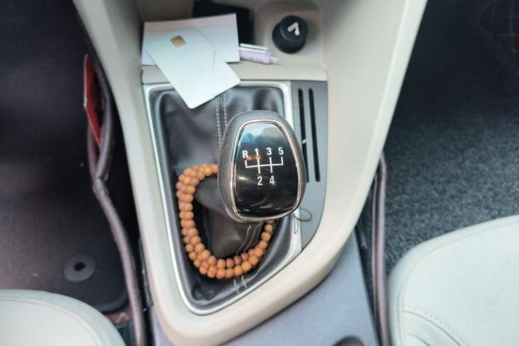 Used Buick GT 2016 15N Manual Entry-Level Trim Gear Lever
