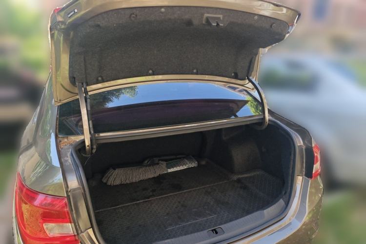 Used Buick GT 2016 15N Automatic Entry-Level Trim Trunk