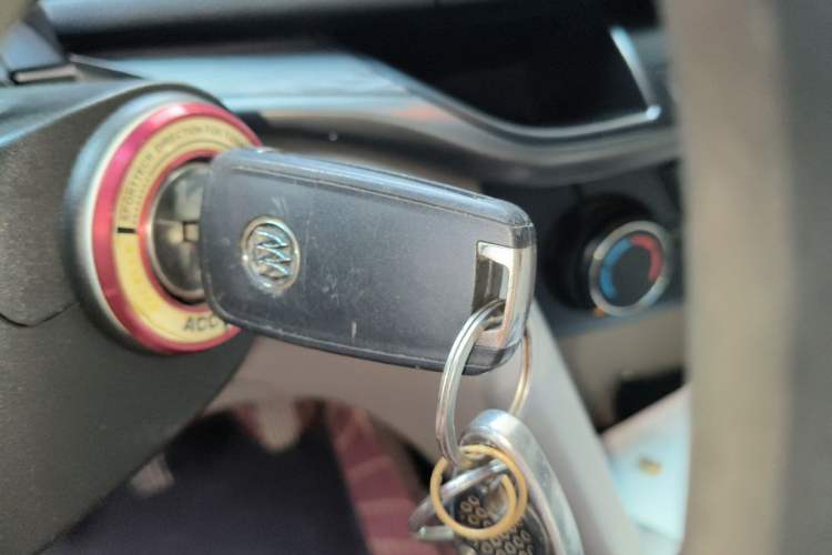 Used Buick GT 2016 15N Manual Entry-Level Trim Vehicle Key