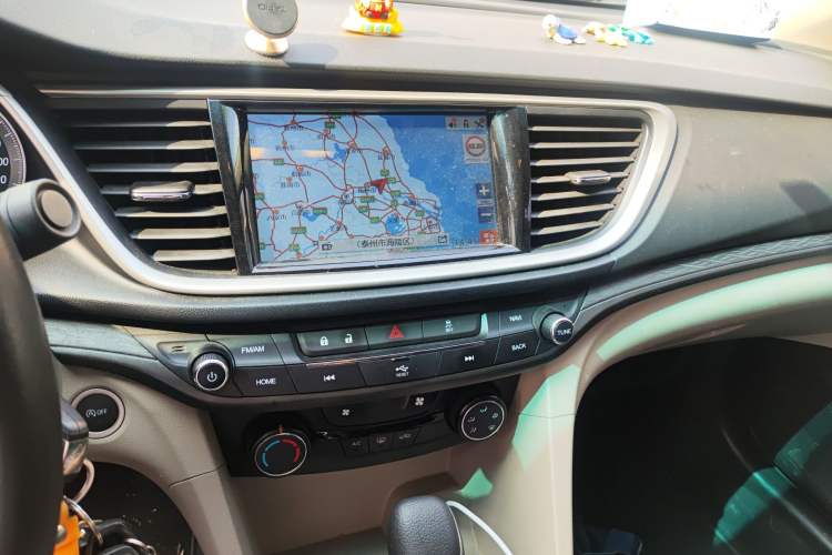 Used Buick GT 2016 15N Automatic Elite Edition Audio And AC Panel