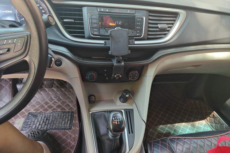 Used Buick GT 2016 15N Manual Elite Edition Audio And AC Panel