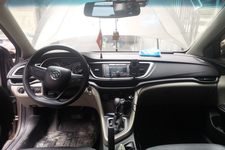 Used Buick GT 2016 15N Automatic Entry-Level Trim Center Console