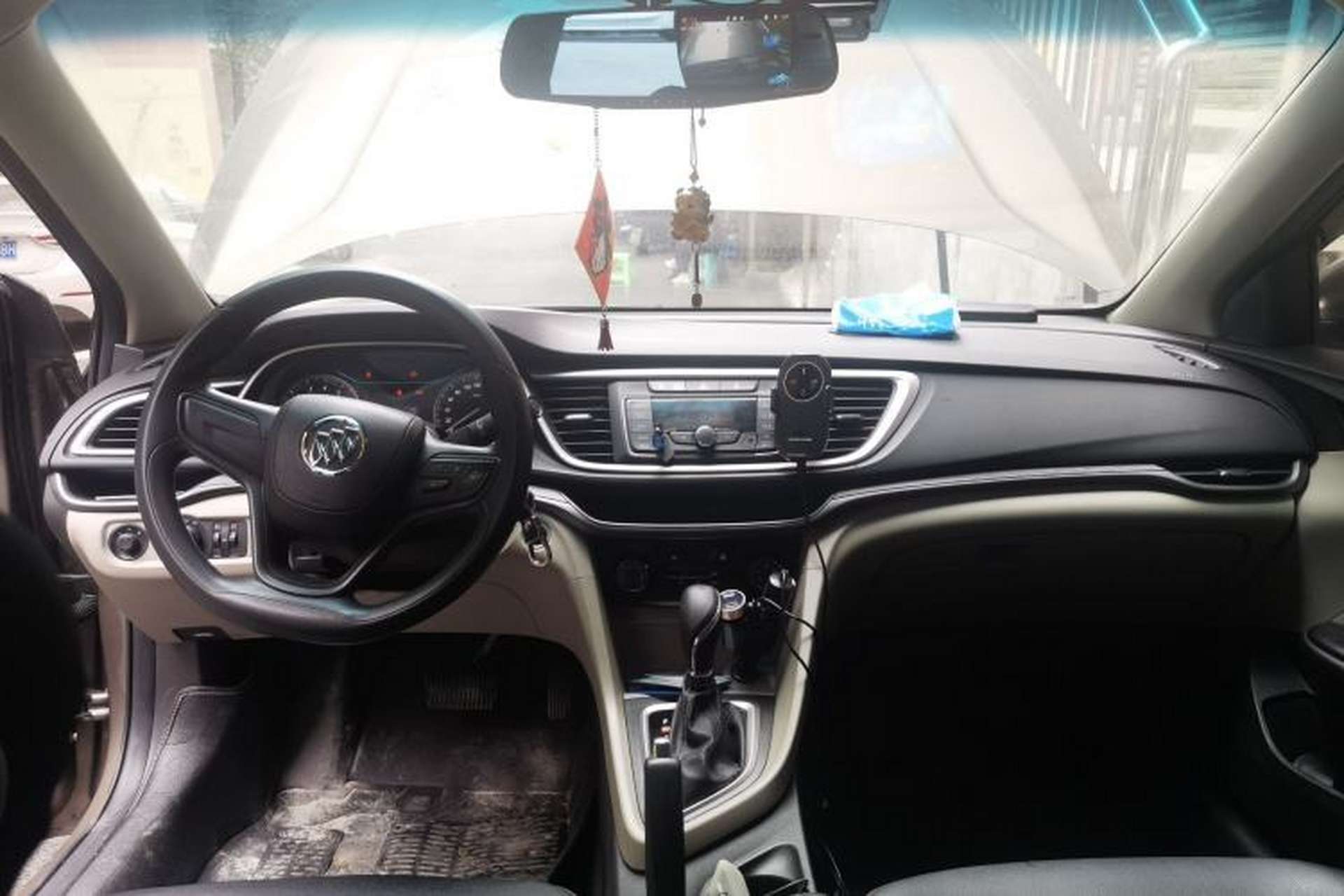 Used Buick GT 2016 15N Automatic Entry-Level Trim Center Console