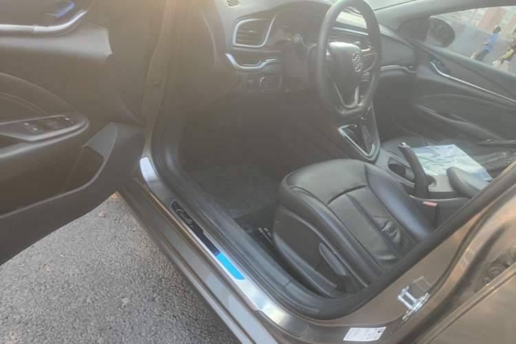 Used Buick GT 2016 15N Automatic Luxury Edition Driver Seat