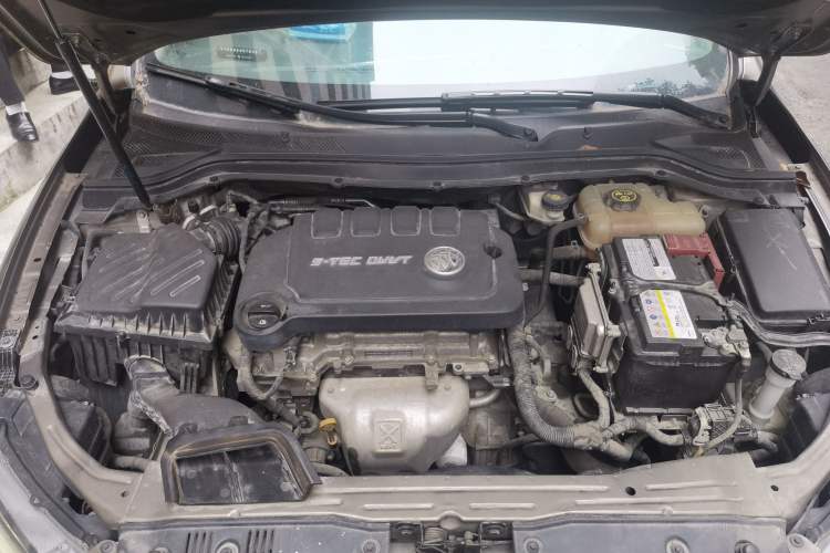 Used Buick GT 2016 15N Automatic Entry-Level Trim Engine Bay