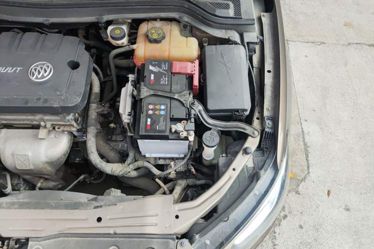 Used Buick GT 2016 15N Automatic Elite Edition Engine Bay Left