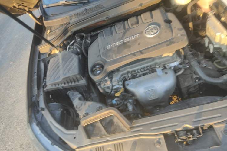 Used Buick GT 2016 15N Automatic Luxury Edition Engine Bay Right