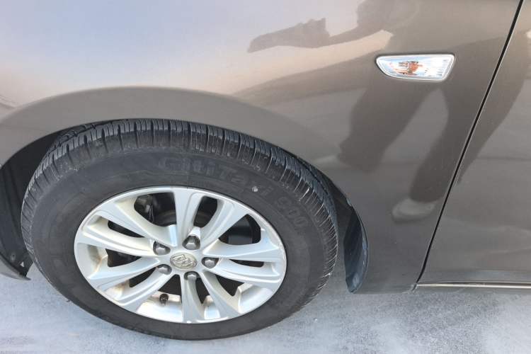 Used Buick GT 2016 15N Automatic Entry-Level Trim Exterior 2