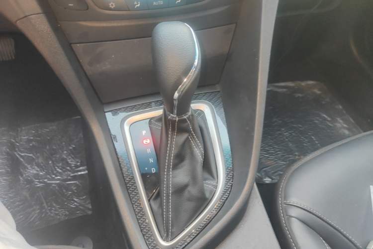 Used Buick GT 2016 15N Automatic Luxury Edition Gear Lever