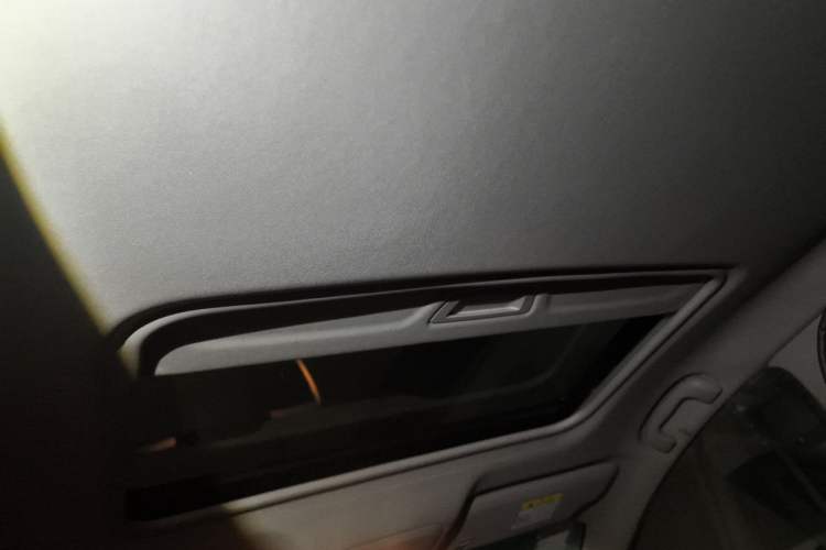 Used Buick GT 2016 15N Automatic Elite Edition Headliner