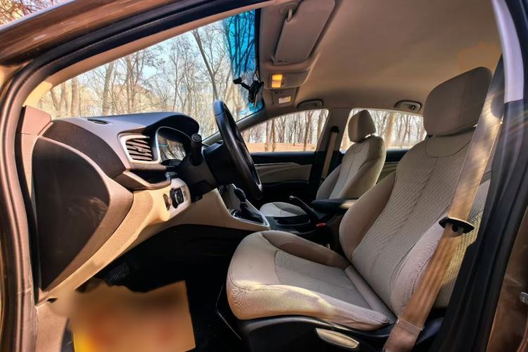 Used Buick GT 2016 15N Automatic Entry-Level Trim Interior 3