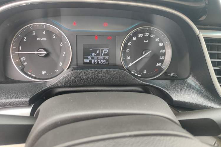 Used Buick GT 2016 15N Automatic Entry-Level Trim Odometer Close Up