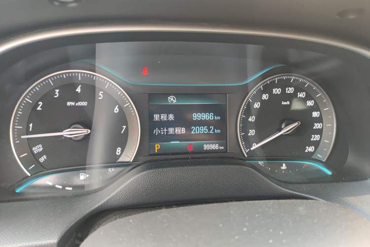 Used Buick GT 2016 15N Automatic Elite Edition Odometer Close Up