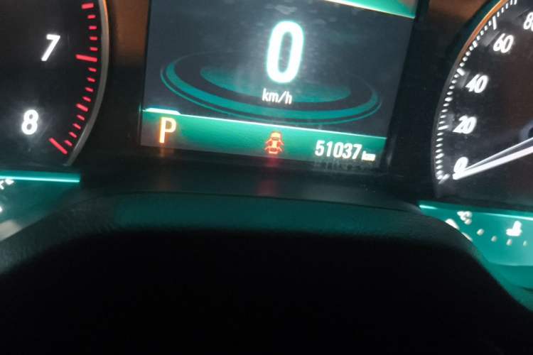 Used Buick GT 2016 15N Automatic Elite Edition Odometer Close Up