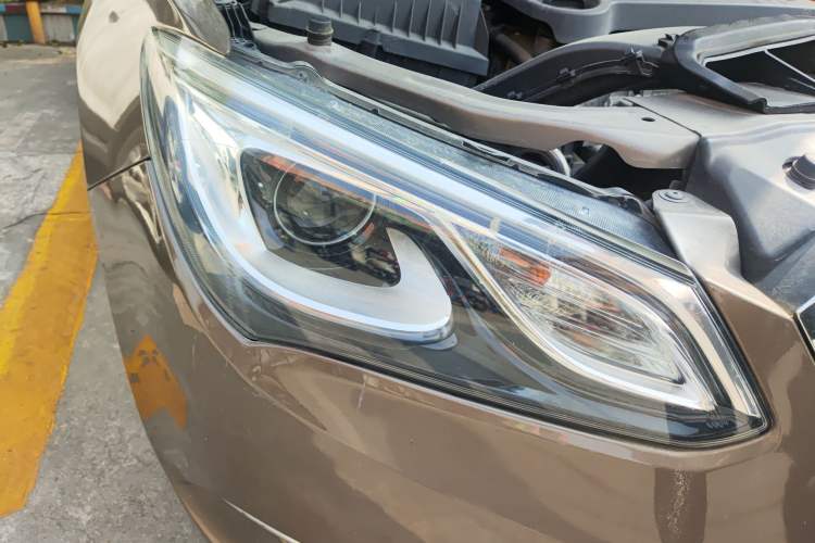 Used Buick GT 2016 15N Automatic Elite Edition Right Front Headlight