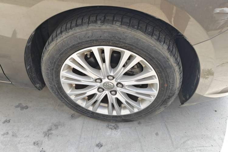 Used Buick GT 2016 15N Automatic Elite Edition Right Front Wheel Hub