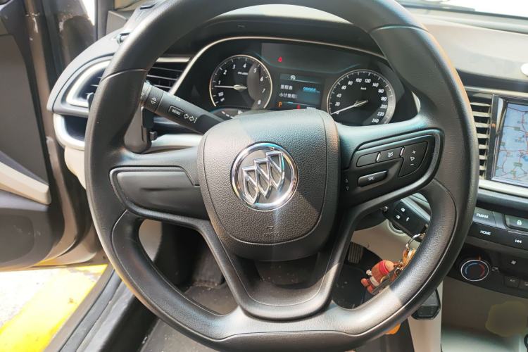 Used Buick GT 2016 15N Automatic Elite Edition Steering Wheel