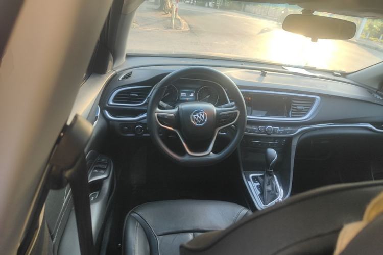 Used Buick GT 2016 15N Automatic Luxury Edition Steering Wheel