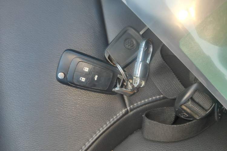 Used Buick GT 2016 15N Automatic Luxury Edition Vehicle Key